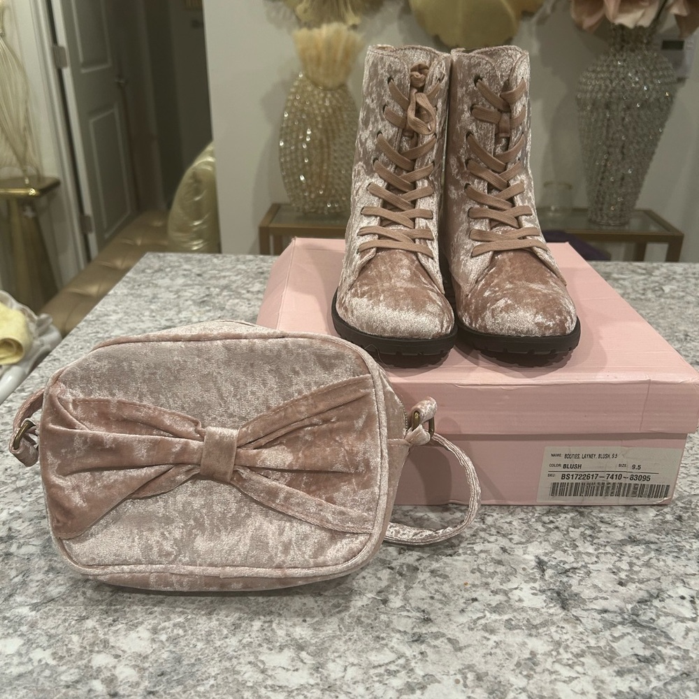 JustFab Blush Booties w/Matching Purse - Picture 2 of 9